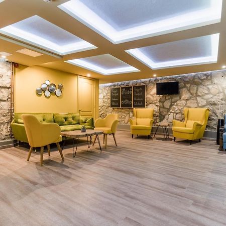 Amstel Hattyú Panzió -Érintésmentes bejelentkezés Győr Esterno foto