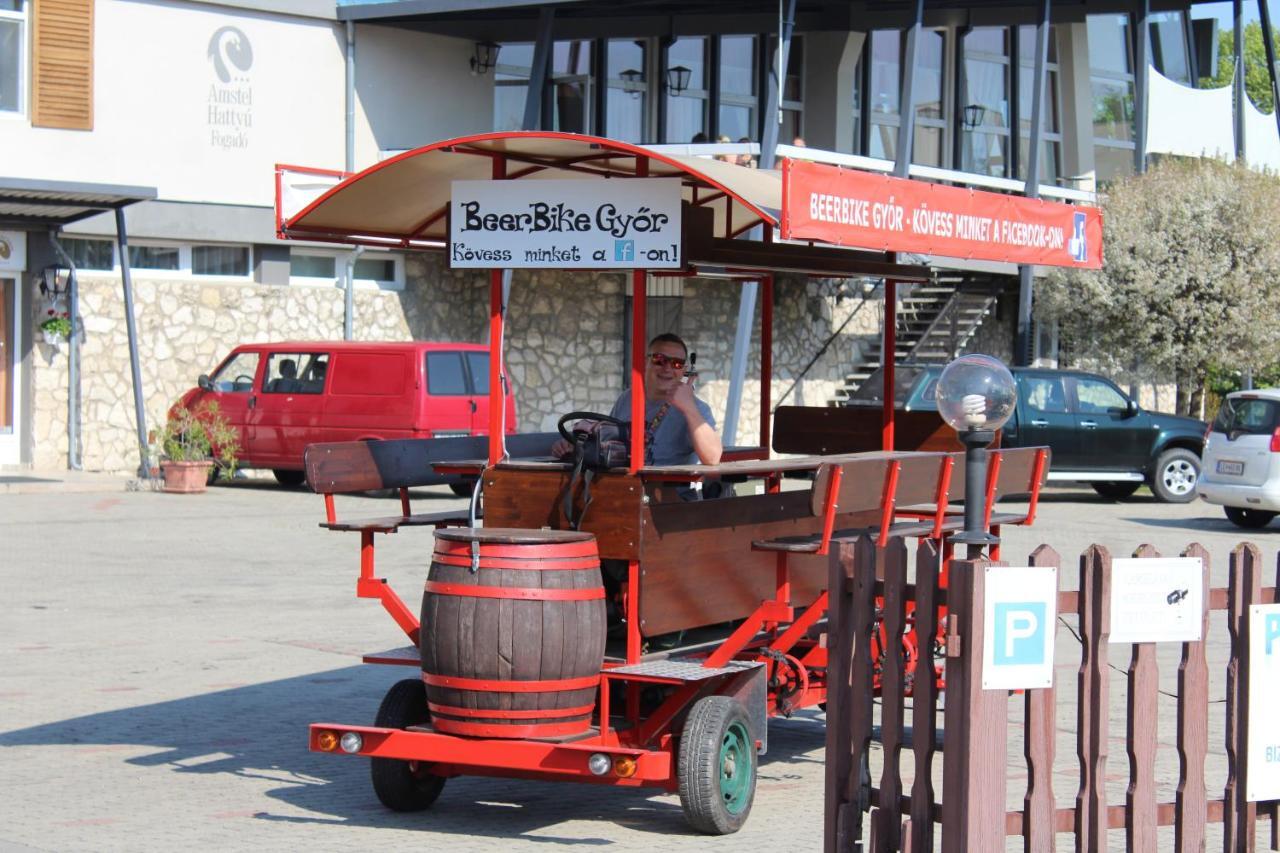 Amstel Hattyú Panzió -Érintésmentes bejelentkezés Győr Esterno foto
