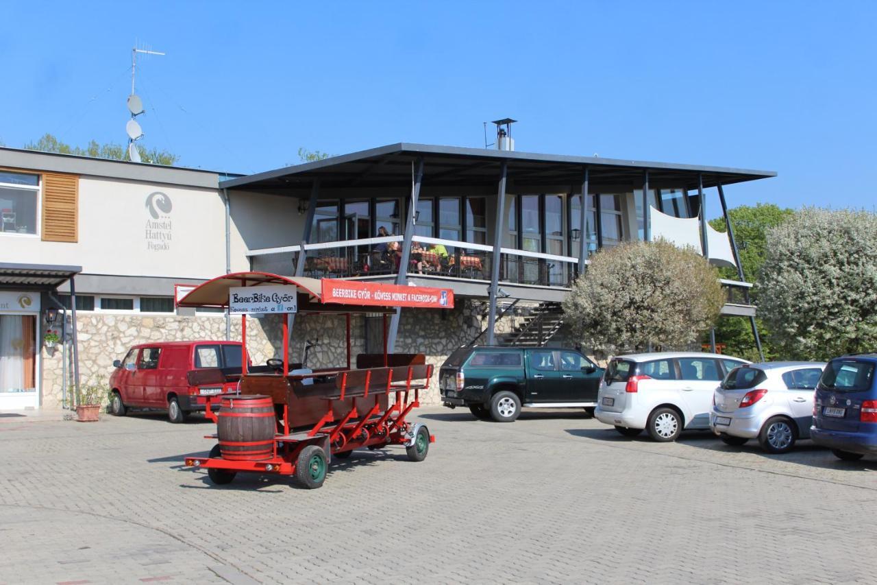 Amstel Hattyú Panzió -Érintésmentes bejelentkezés Győr Esterno foto